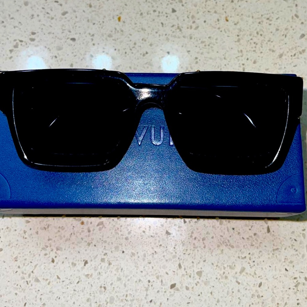 Louis Vuitton “One Millions” stunner shades